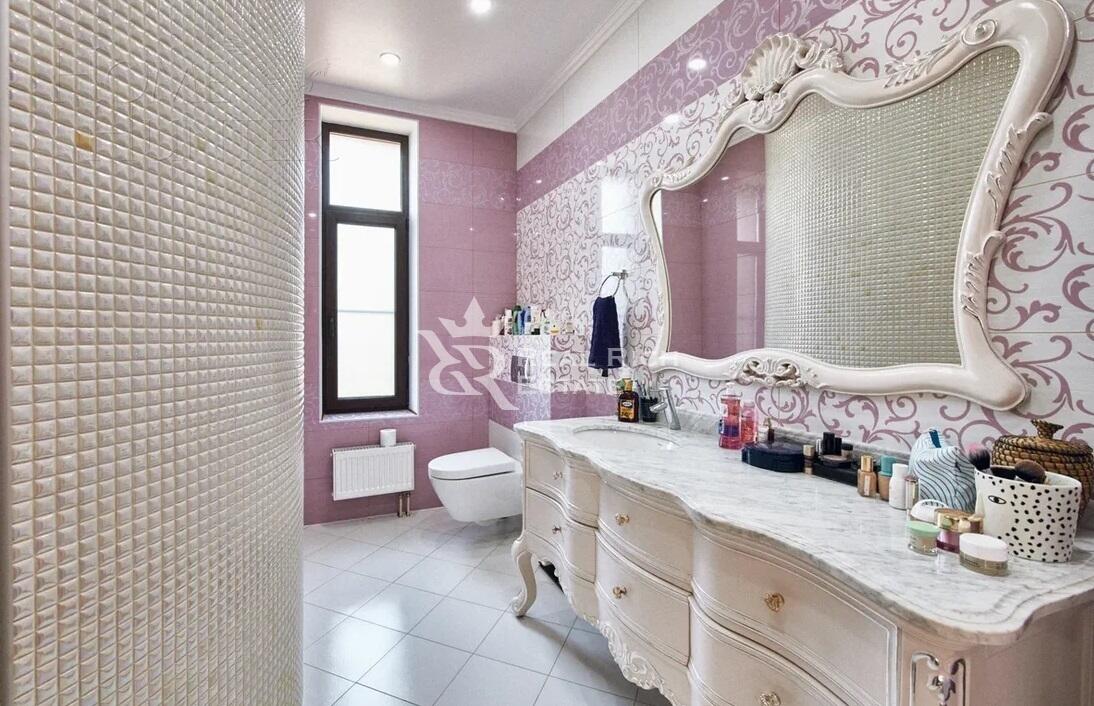 2-этажный коттедж 600 м² с отделкой