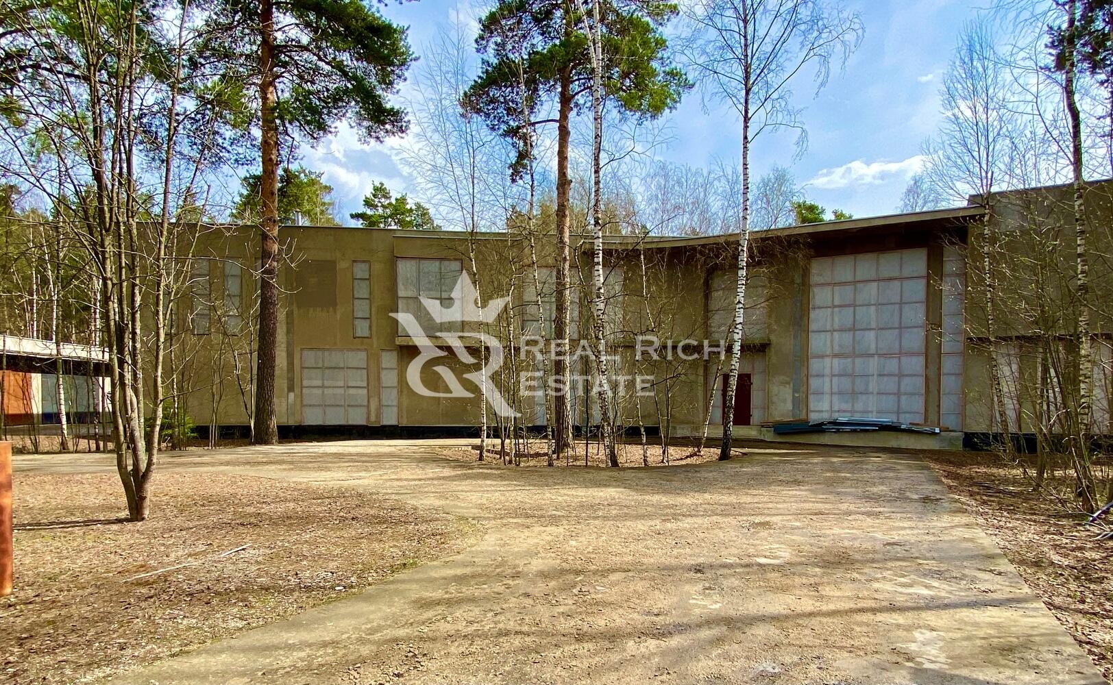 2-этажный коттедж 1 926 м² без отделки