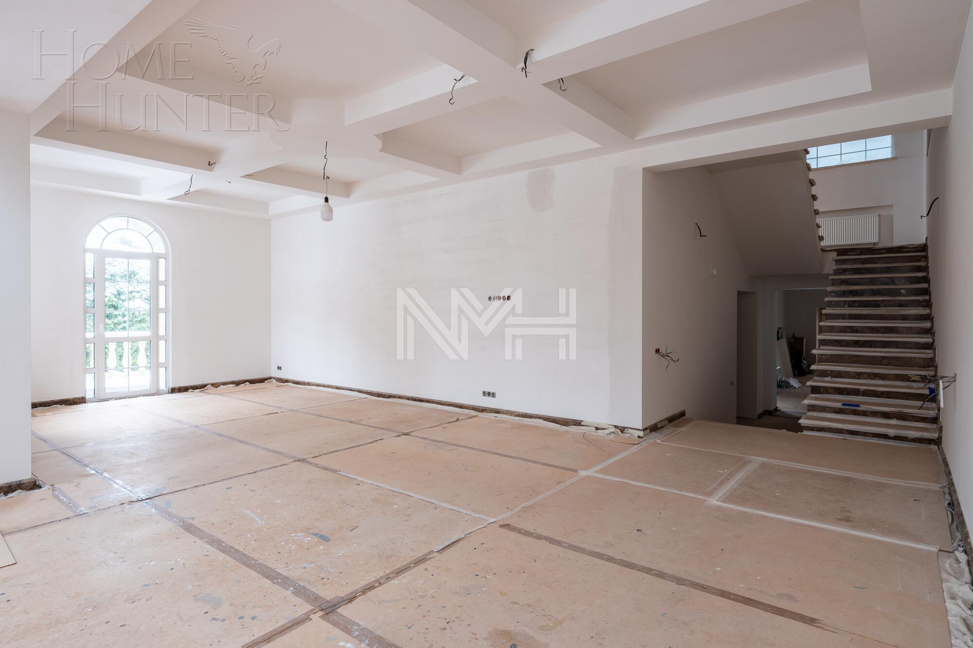 3-этажный коттедж 1 162 м² с отделкой