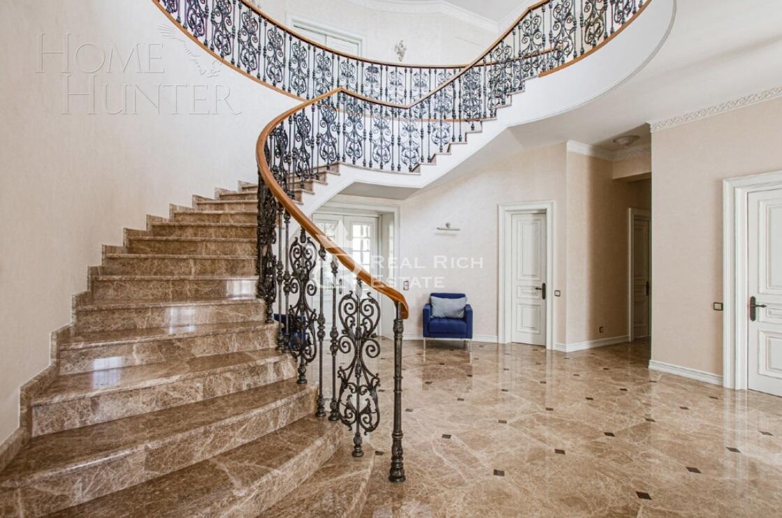 2-этажный коттедж 920 м² с отделкой