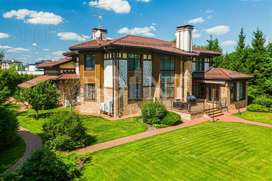 2-этажный коттедж 620 м² с отделкой