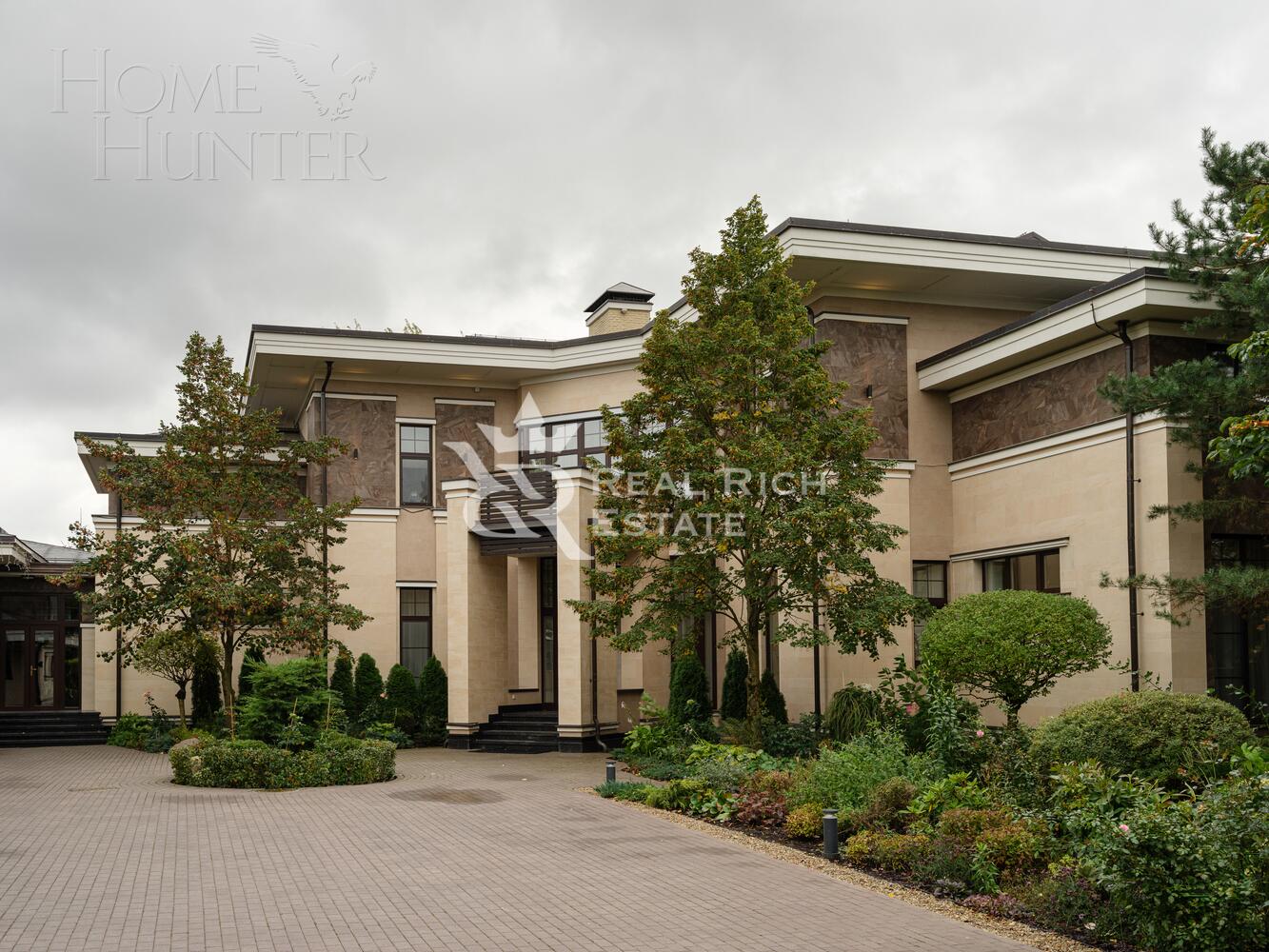 2-этажный коттедж 1 123 м² с отделкой