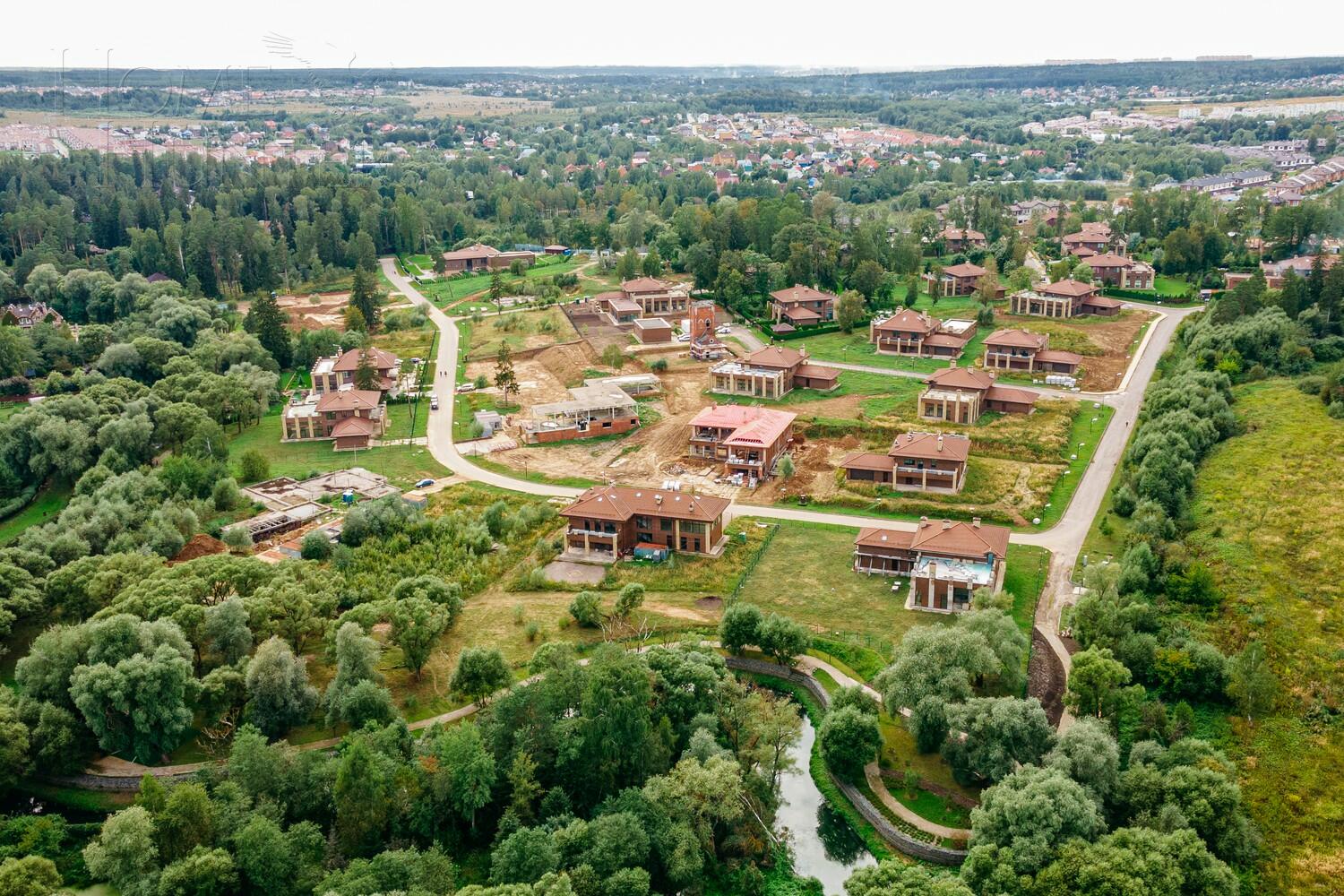 2-этажный коттедж 451 м² без отделки