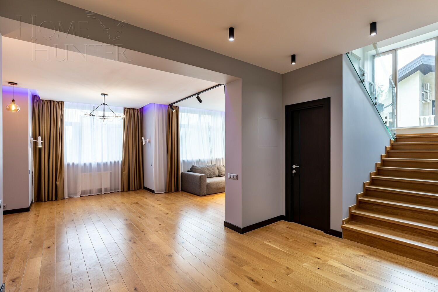 3-этажный коттедж 467 м² с отделкой