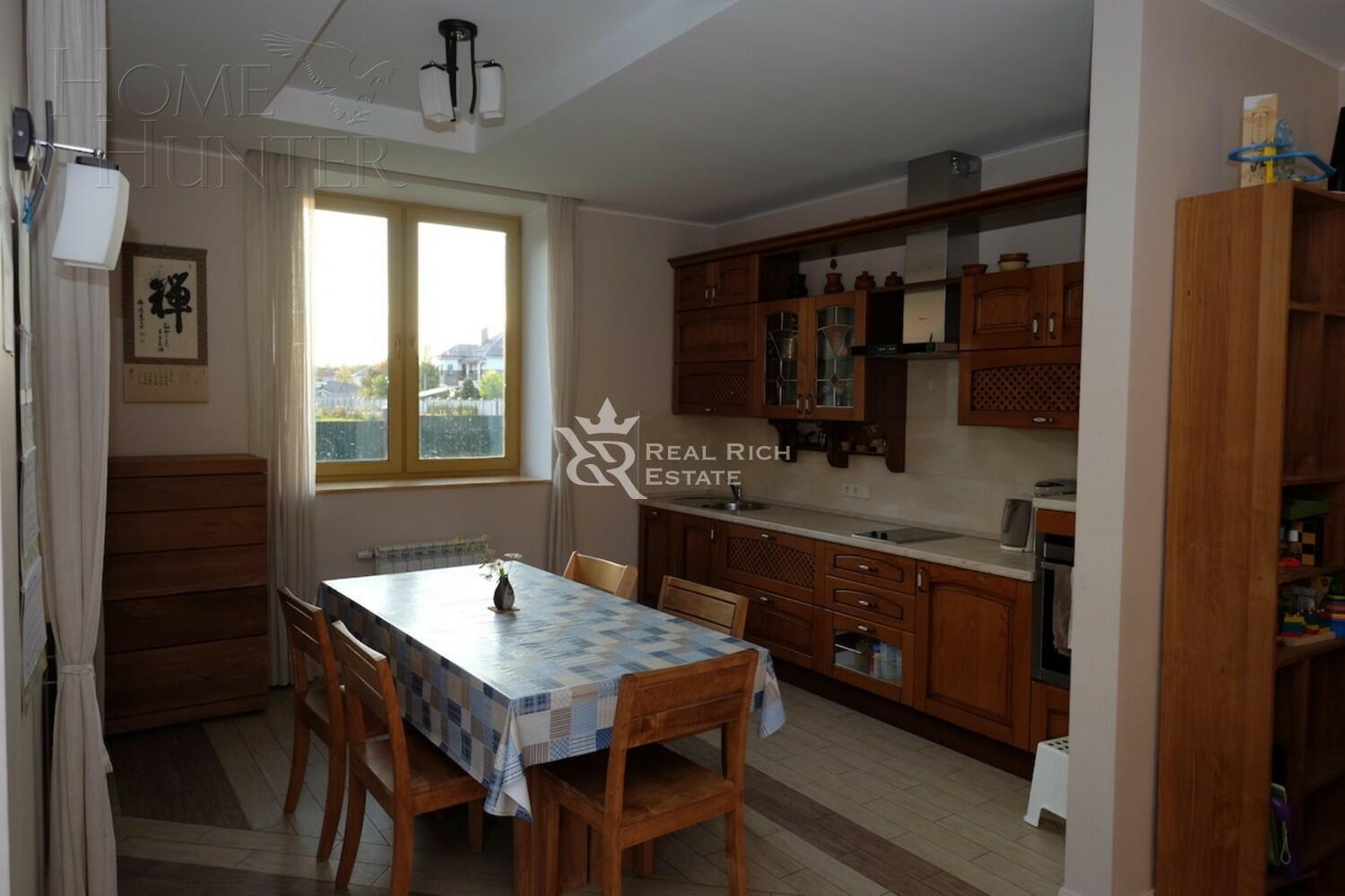 2-этажный коттедж 280 м² с отделкой