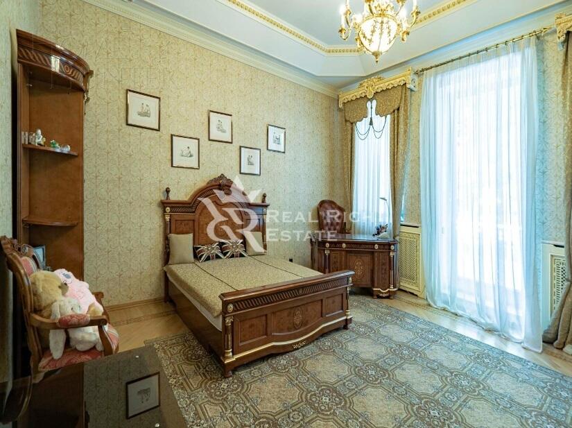 2-этажный коттедж 850 м² с отделкой