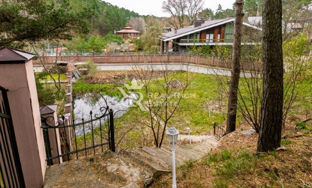 2-этажный коттедж 920 м² с отделкой