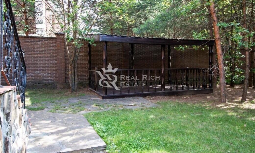 2-этажный коттедж 980 м² с отделкой