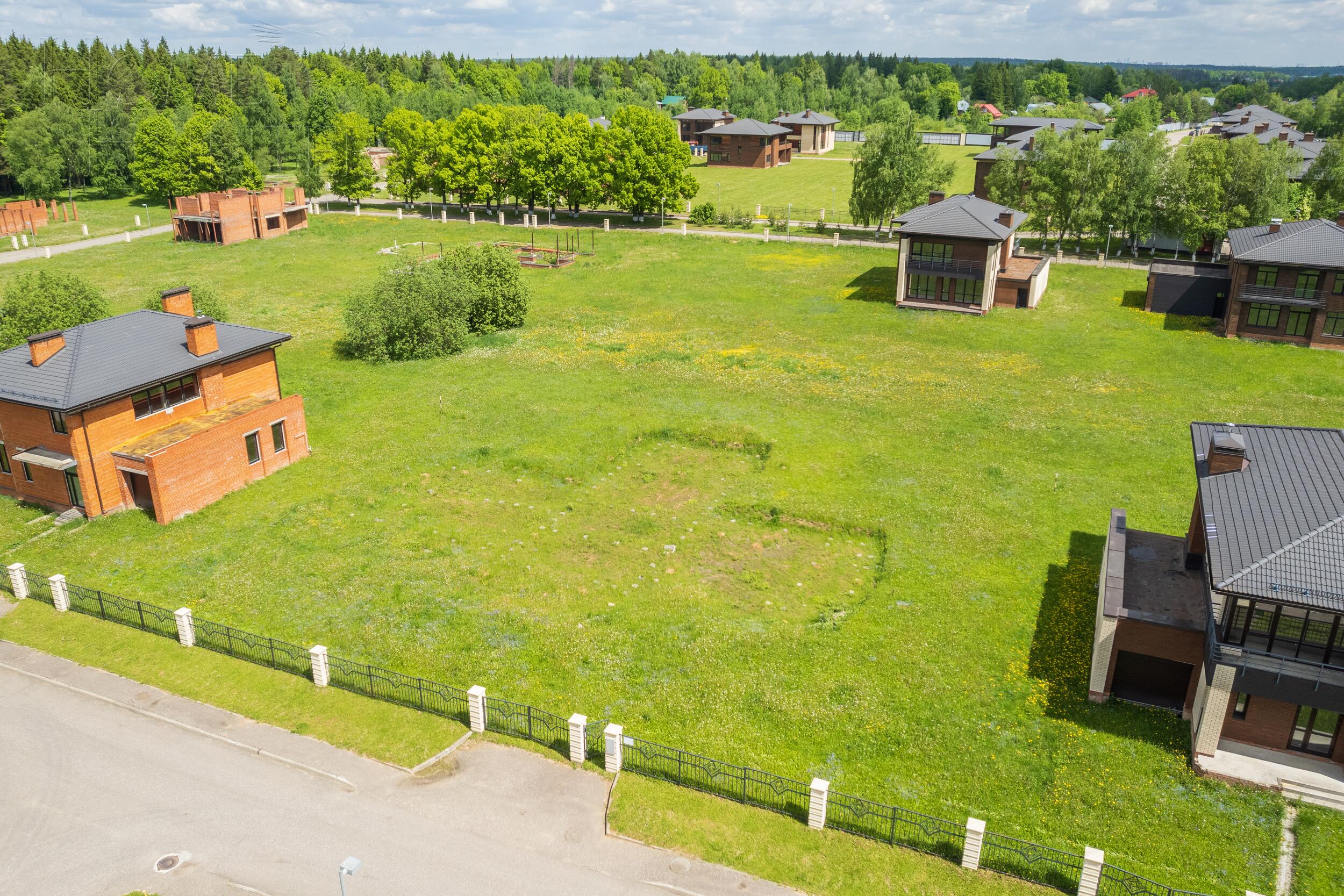 Участок 22.37 сот. в охраняемом поселке