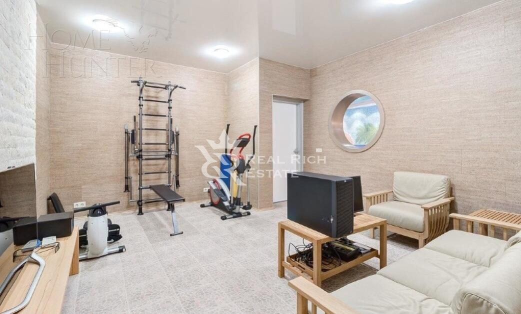 3-этажный коттедж 550 м² с отделкой