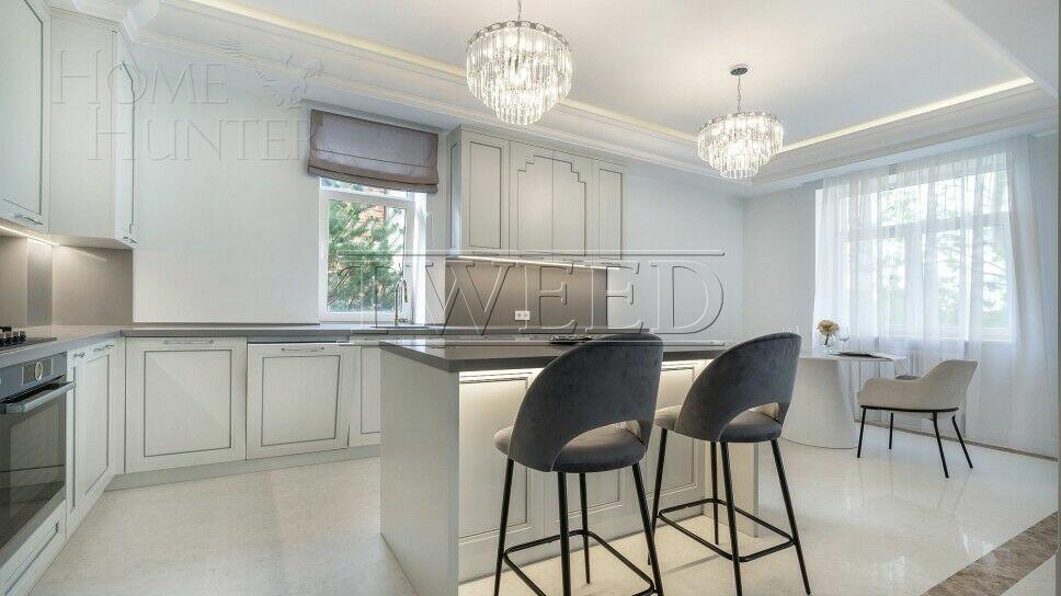 2-этажный коттедж 400 м² с отделкой