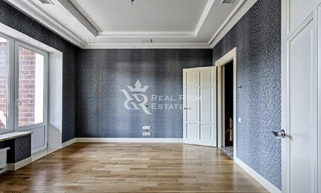 2-этажный таунхаус 338 м² с отделкой