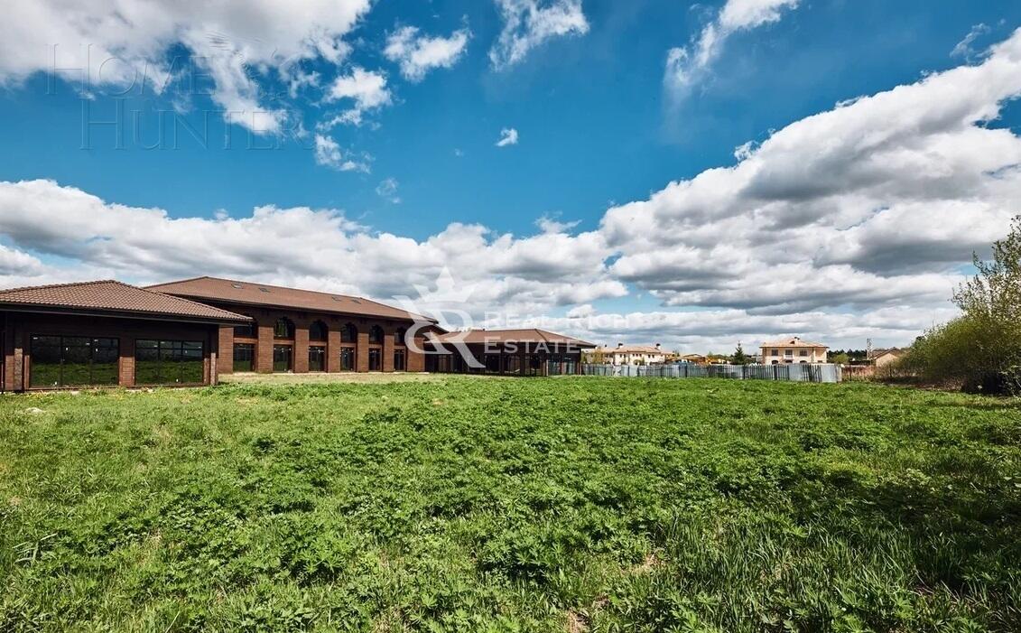 2-этажный коттедж 1 413 м² без отделки