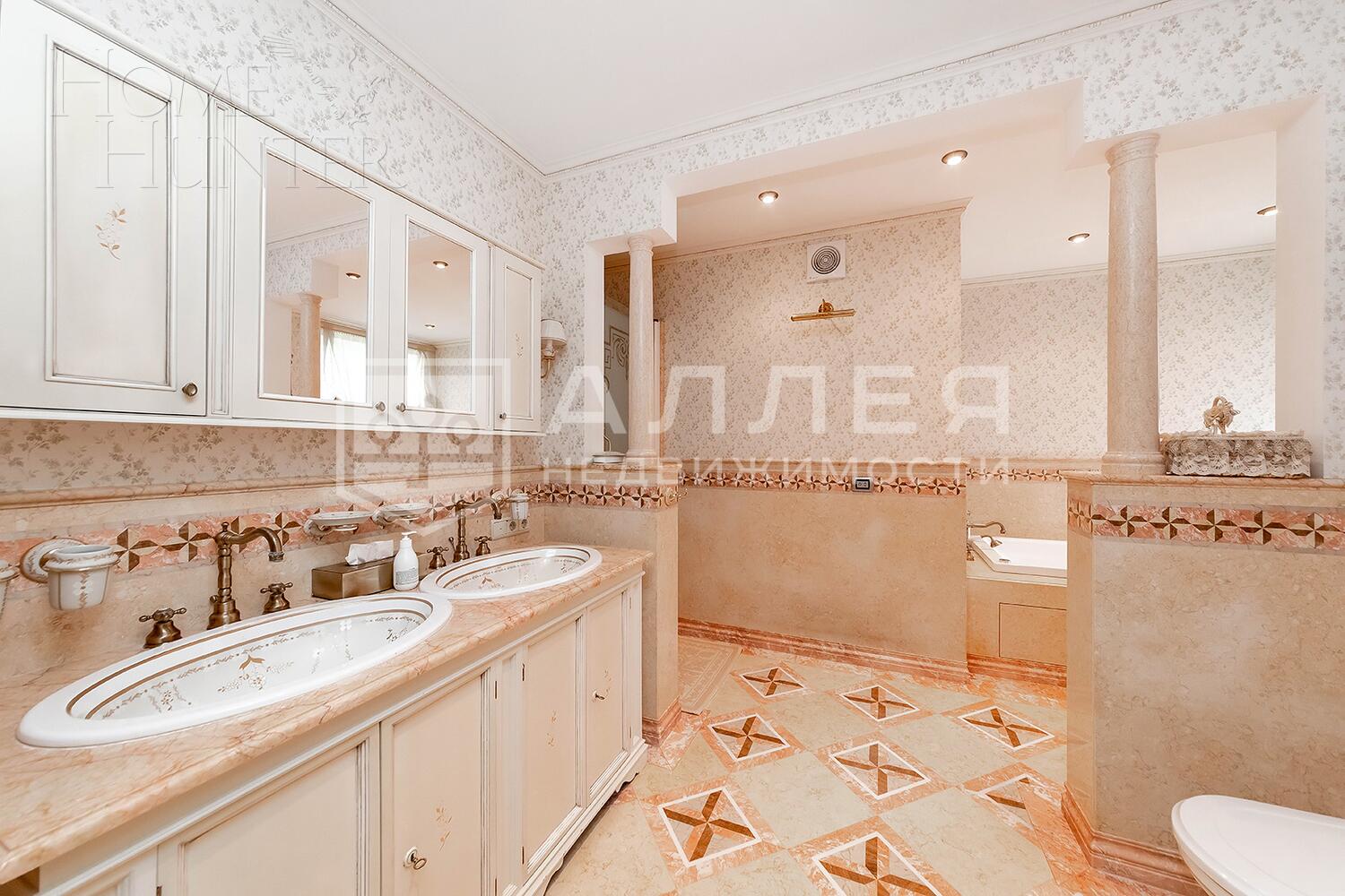 3-этажный коттедж 1 300 м² с отделкой