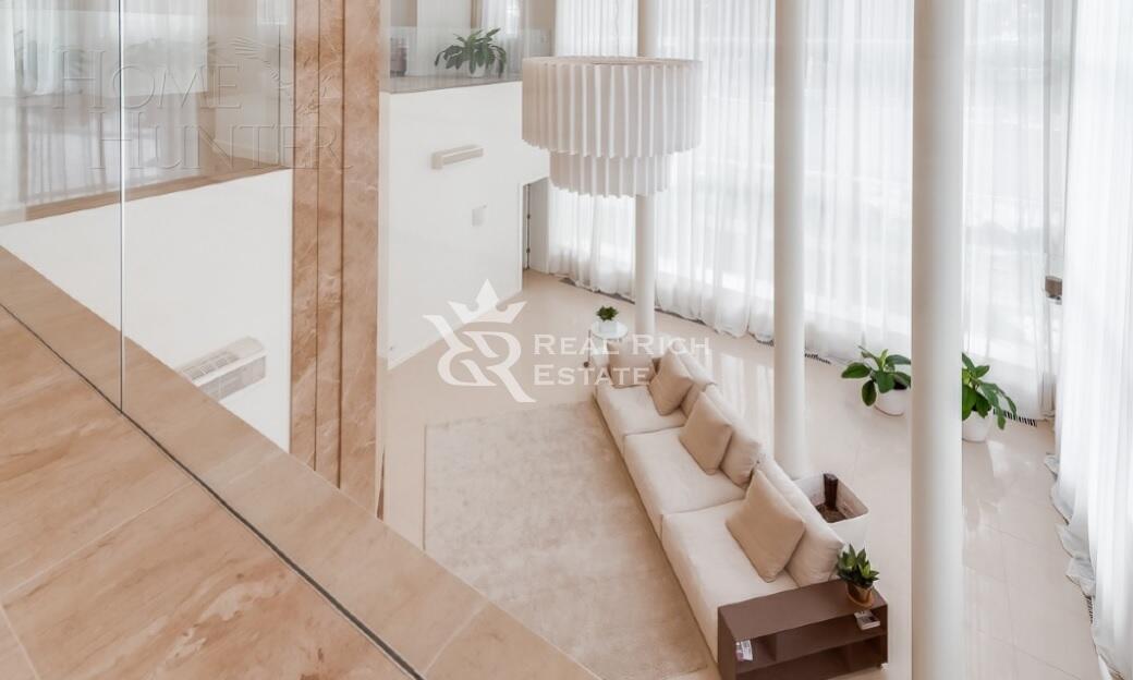 3-этажный коттедж 1 000 м² с отделкой