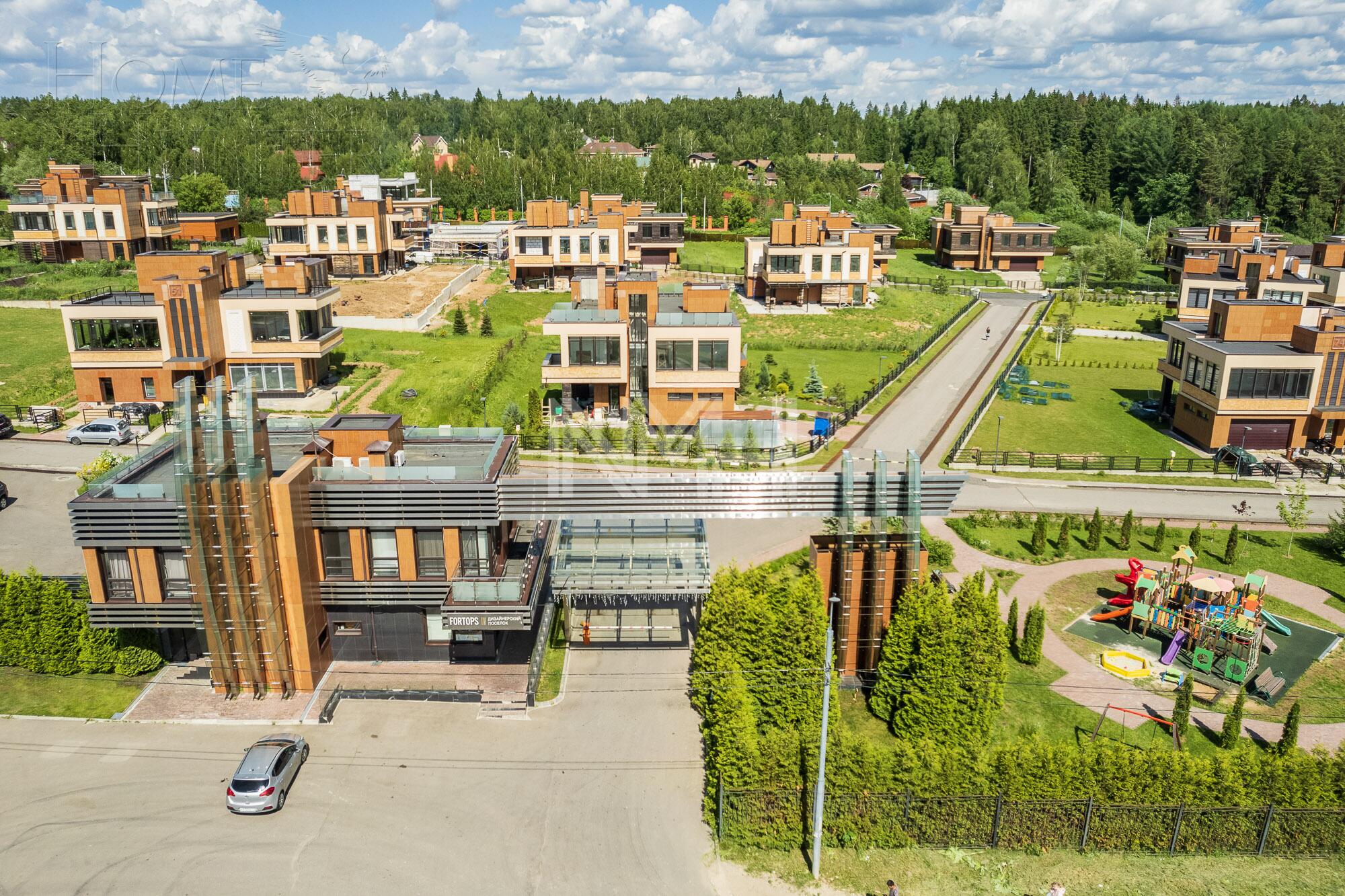 3-этажный коттедж 280 м² с отделкой