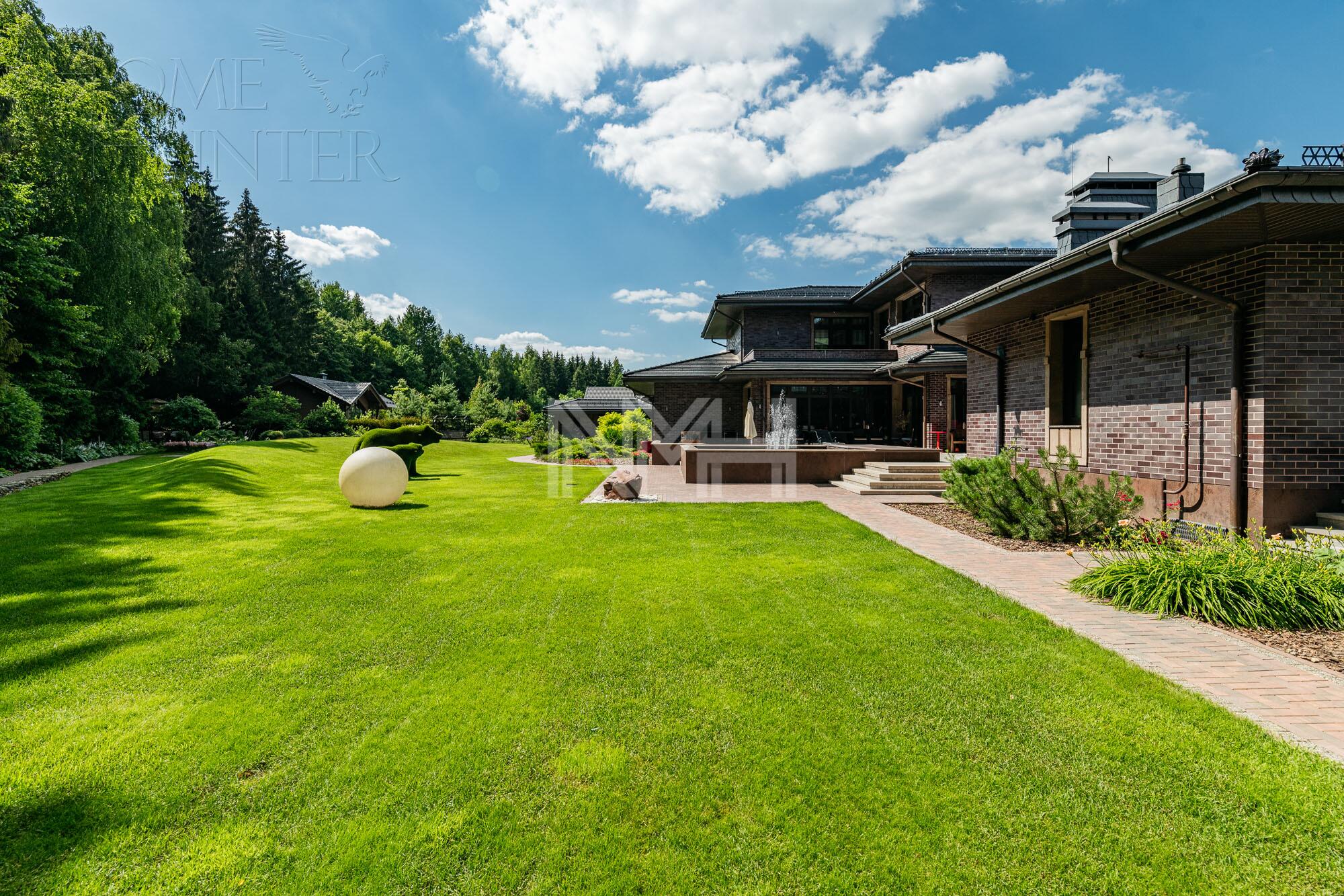 2-этажный коттедж 655 м² с отделкой