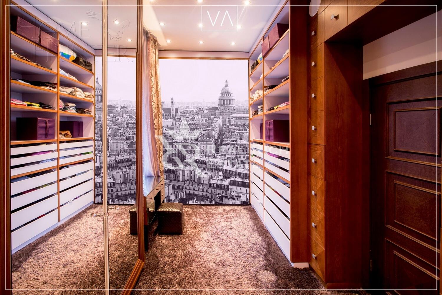 3-этажный таунхаус 200 м² с отделкой