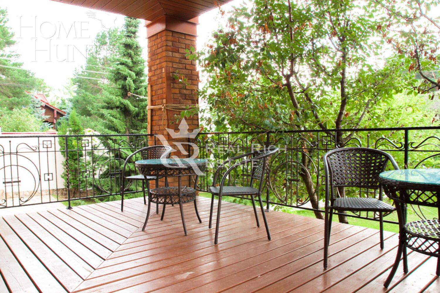 2-этажный коттедж 1 000 м² с отделкой