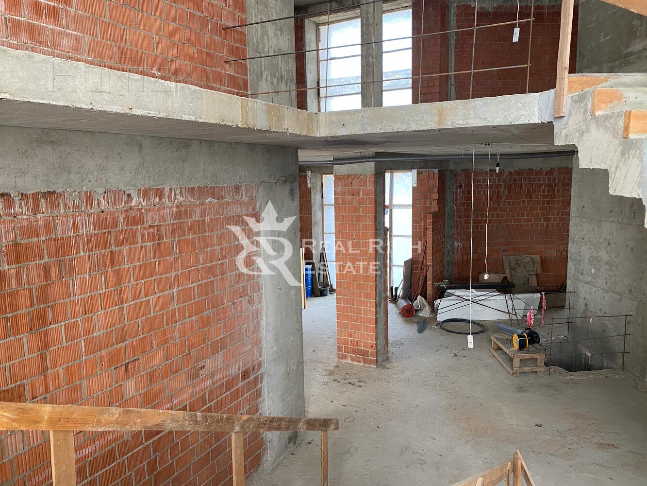 2-этажный коттедж 1 926 м² без отделки