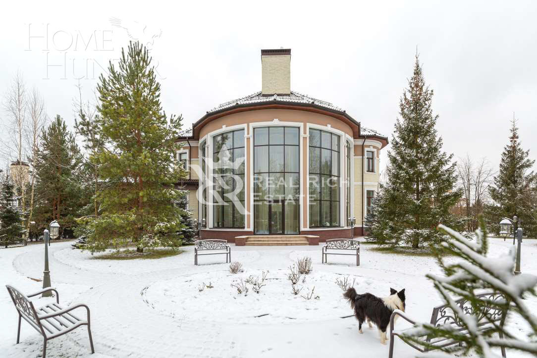 3-этажный коттедж 768 м² с отделкой