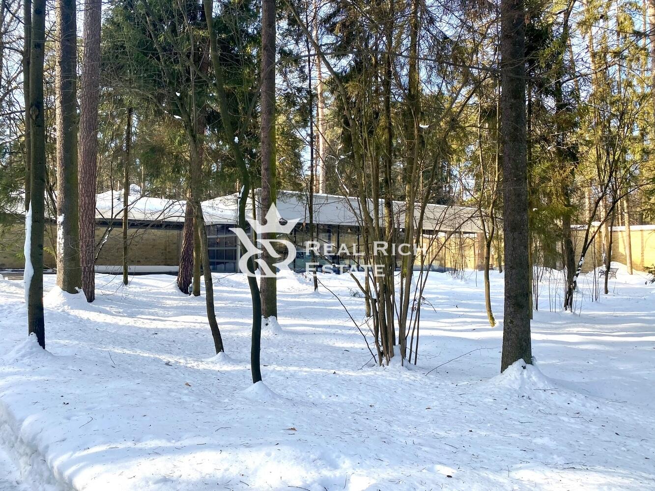 2-этажный коттедж 1 518 м² с отделкой