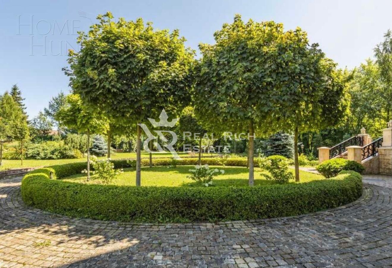 2-этажный коттедж 850 м² с отделкой