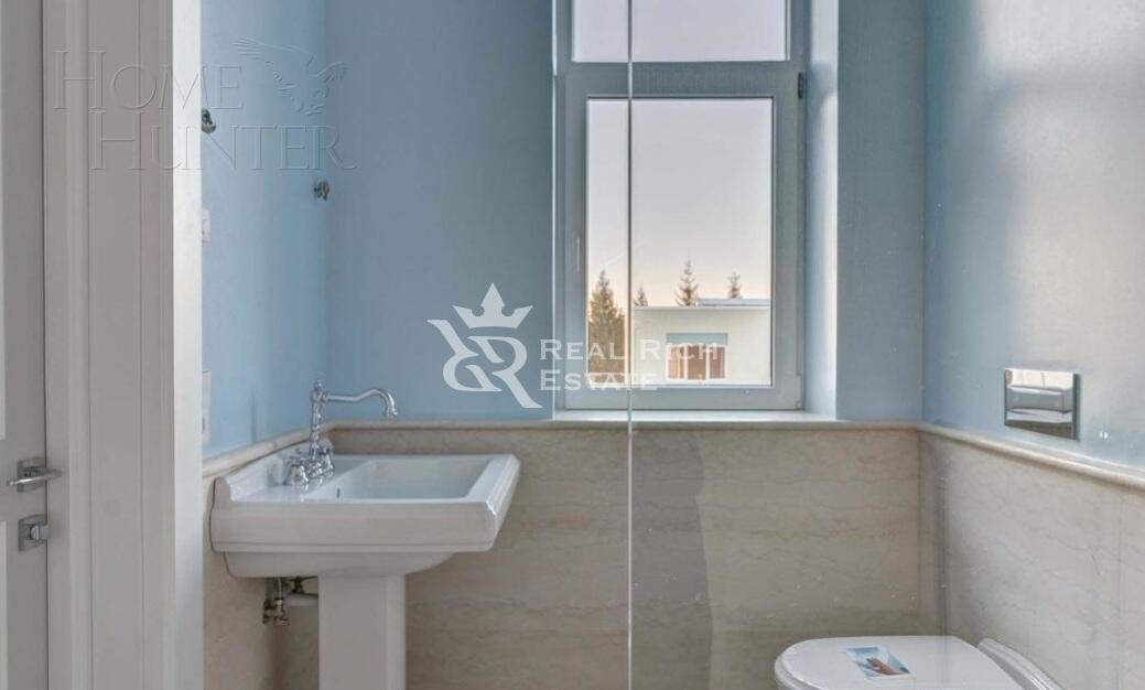 2-этажный коттедж 330 м² с отделкой