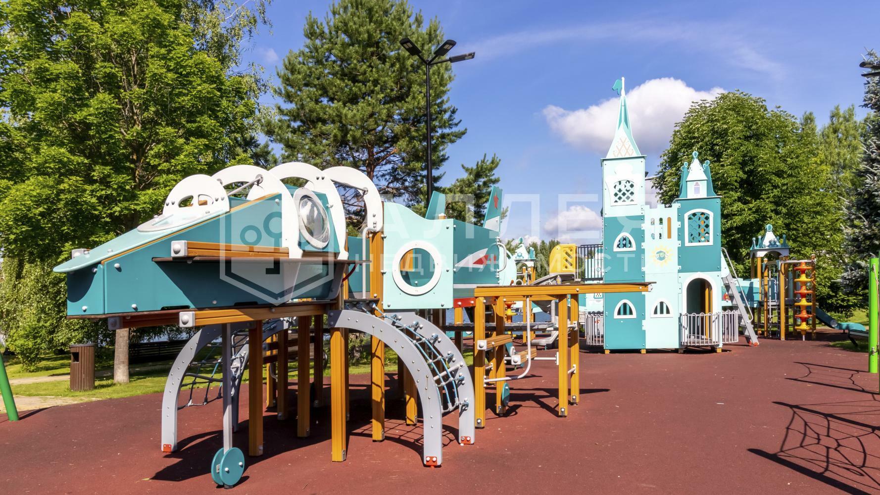 2-этажный коттедж 817 м² с отделкой