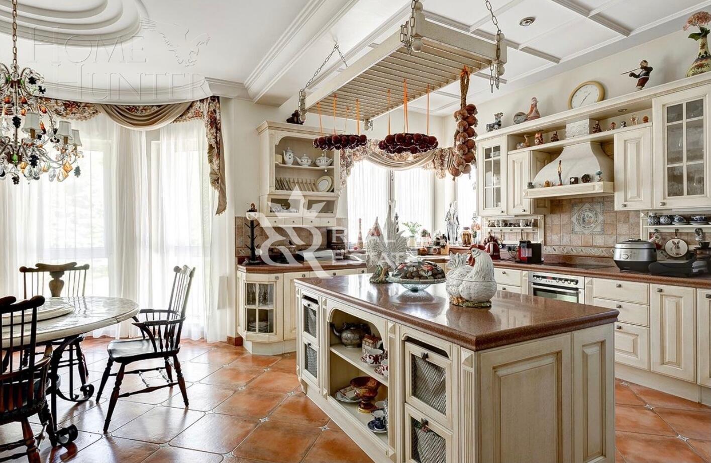 2-этажный коттедж 850 м² с отделкой