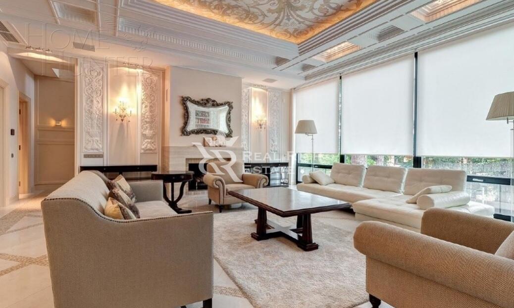 3-этажный таунхаус 340 м² с отделкой