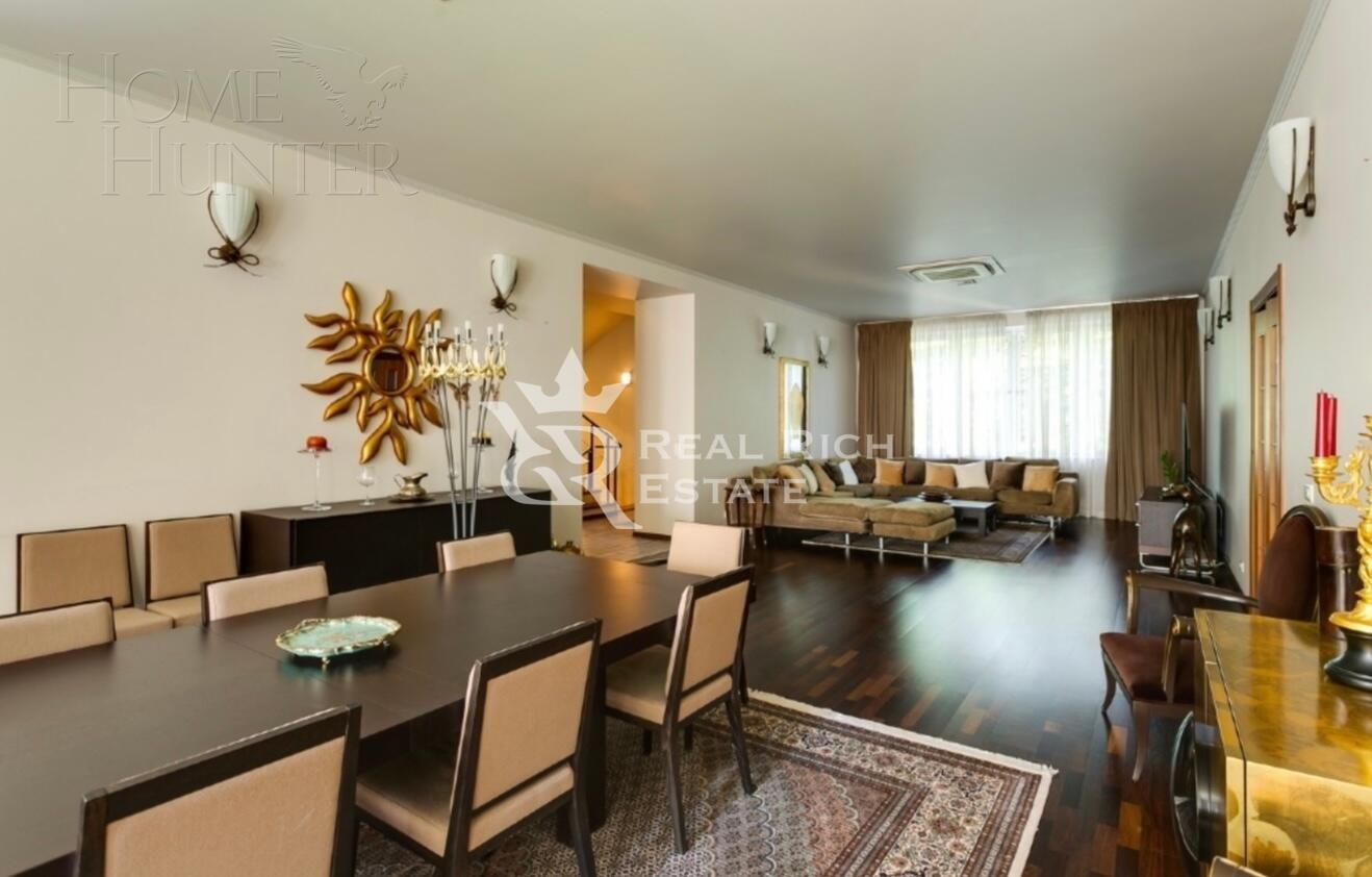 3-этажный коттедж 840 м² с отделкой