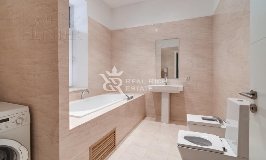 3-этажный коттедж 1 000 м² с отделкой