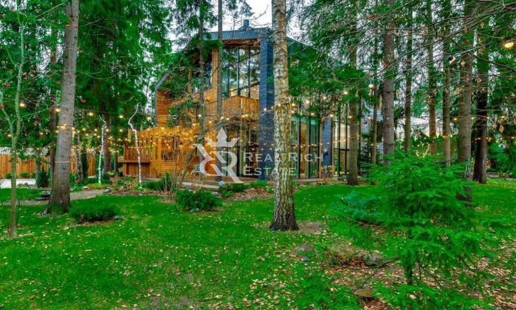 2-этажный коттедж 450 м² с отделкой