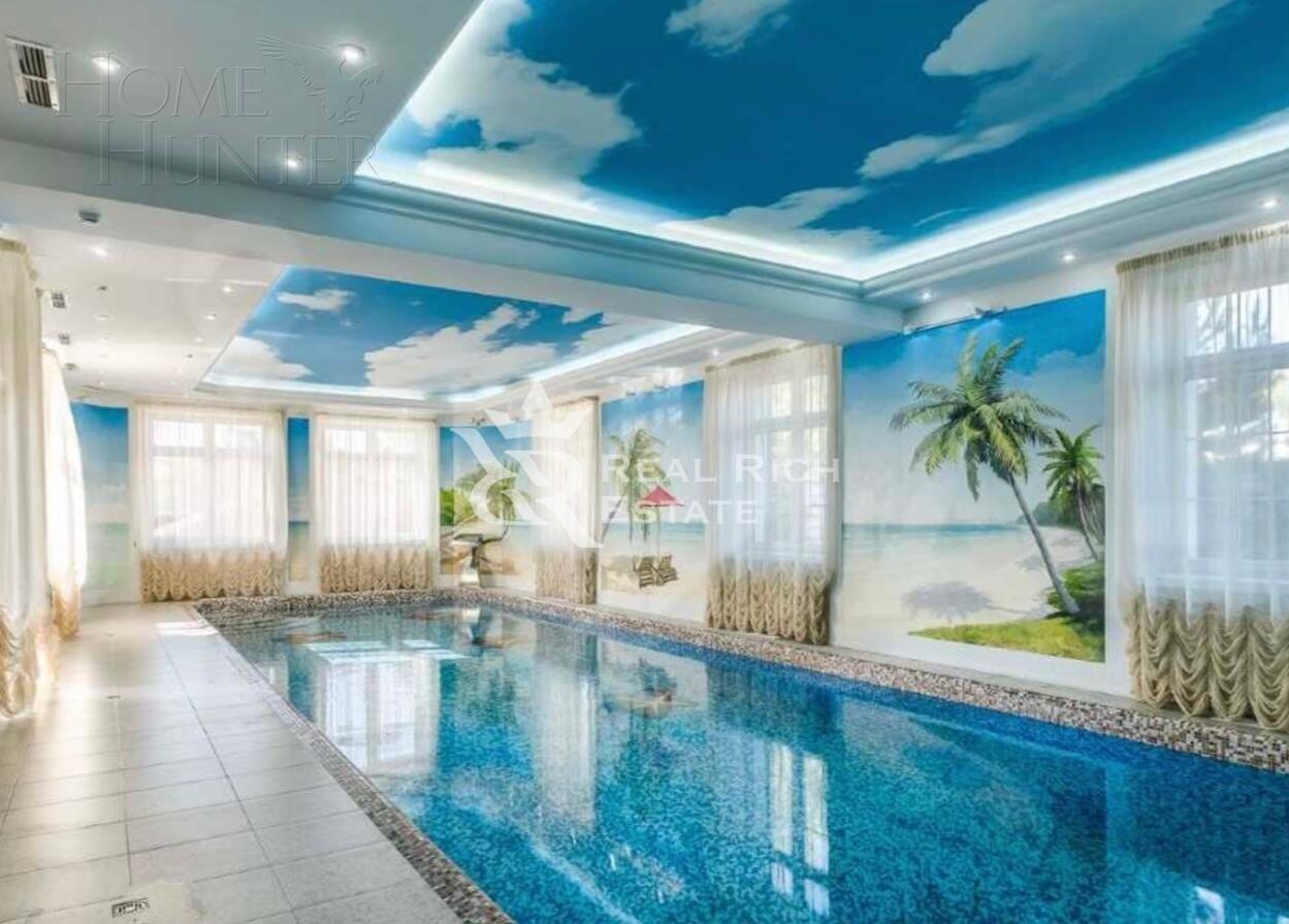 3-этажный коттедж 1 650 м² с отделкой