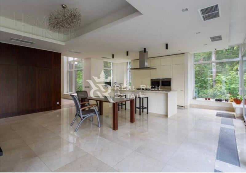 2-этажный коттедж 1 200 м² с отделкой