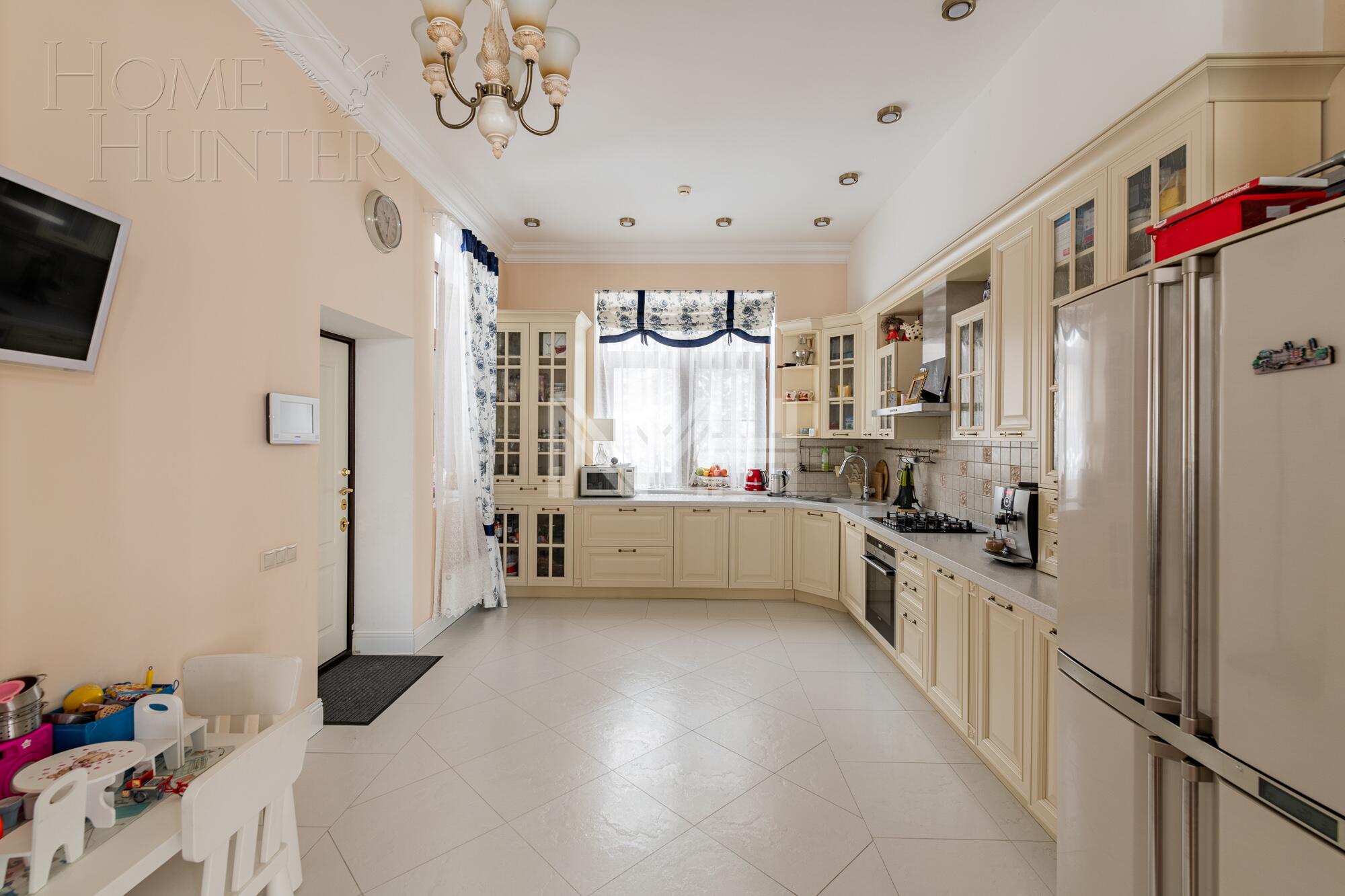 2-этажный коттедж 310 м² с отделкой