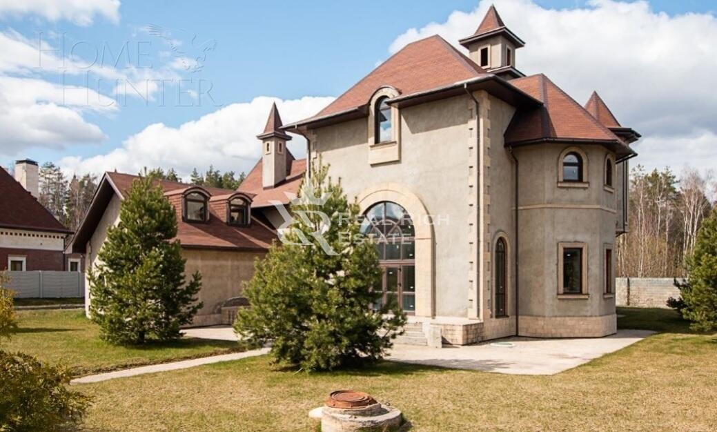 3-этажный коттедж 520 м² без отделки