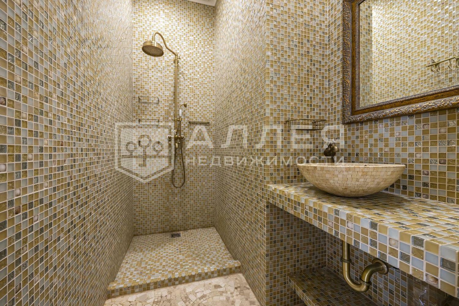2-этажный коттедж 270 м² с отделкой
