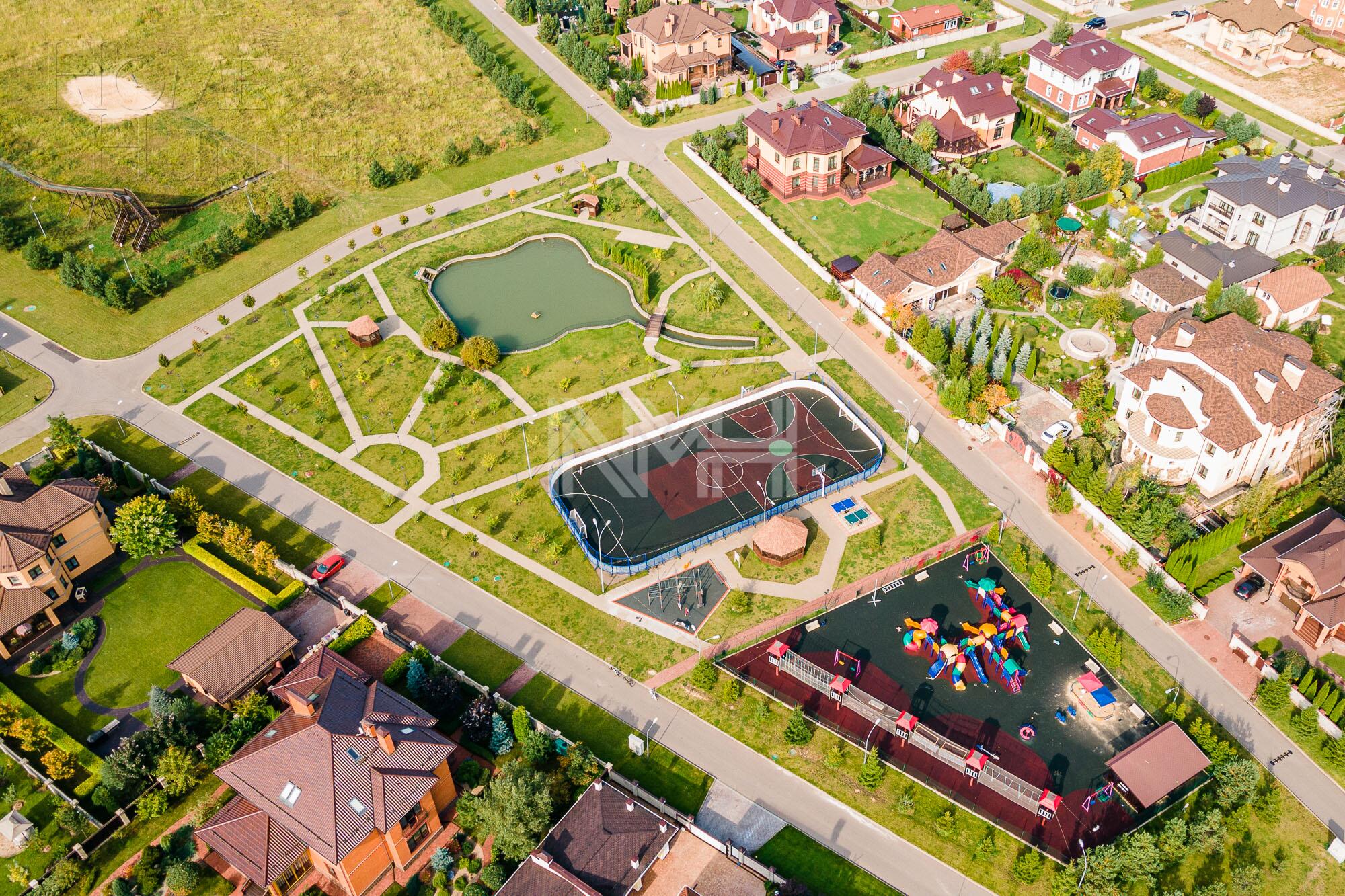 2-этажный коттедж 1 036 м² с отделкой