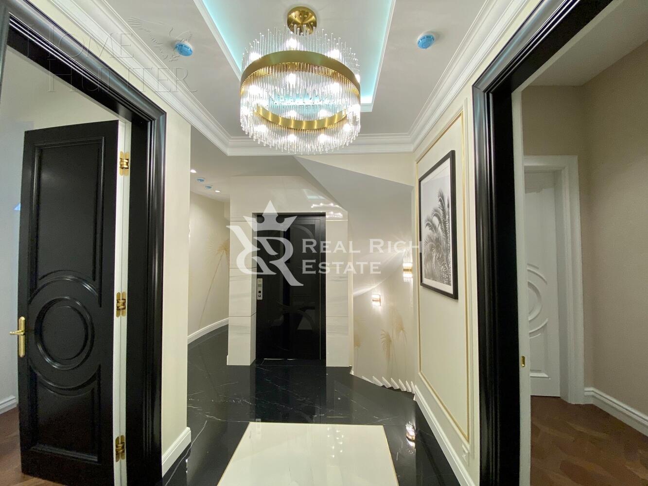 3-этажный коттедж 697 м² с отделкой