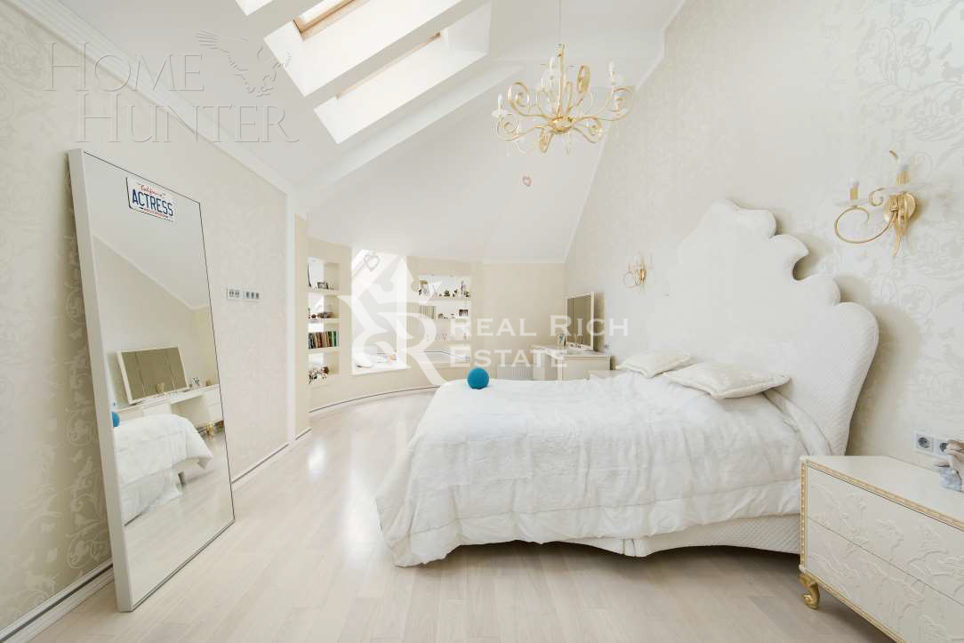 3-этажный коттедж 768 м² с отделкой