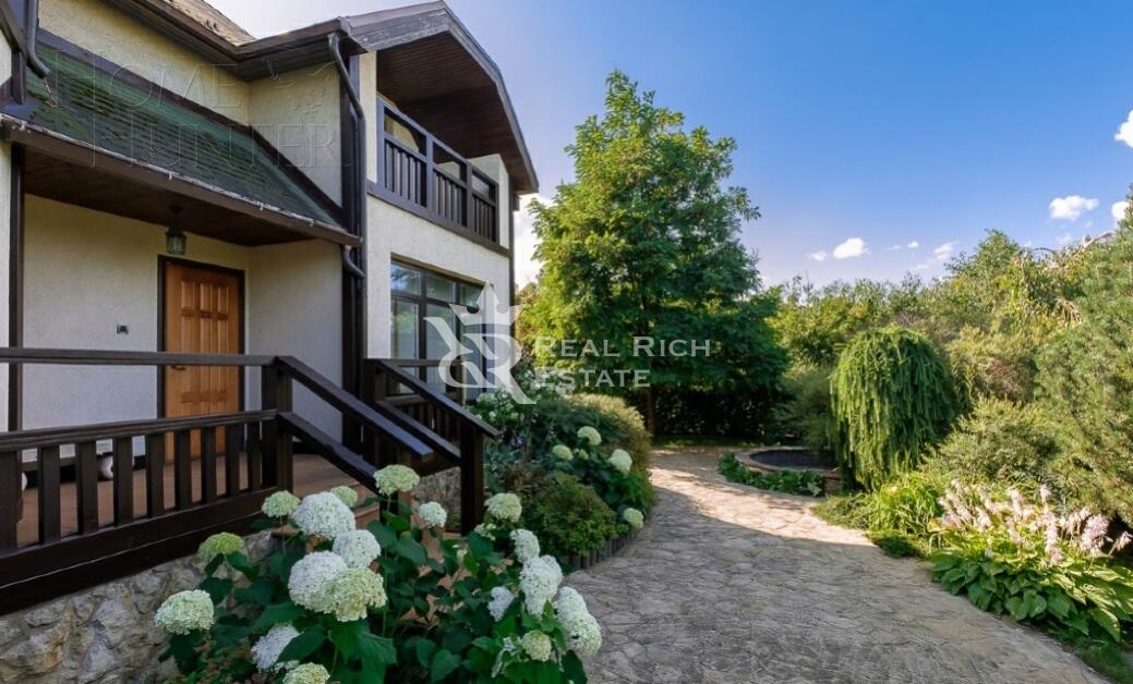 2-этажный коттедж 500 м² с отделкой