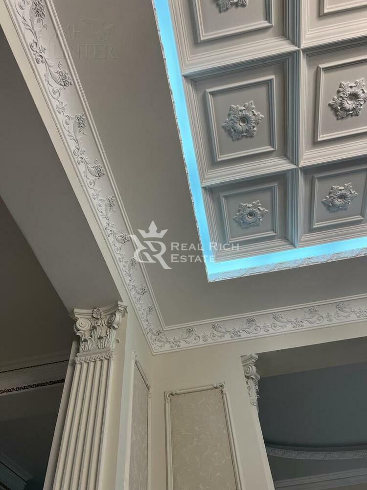 3-этажный коттедж 1 000 м² с отделкой