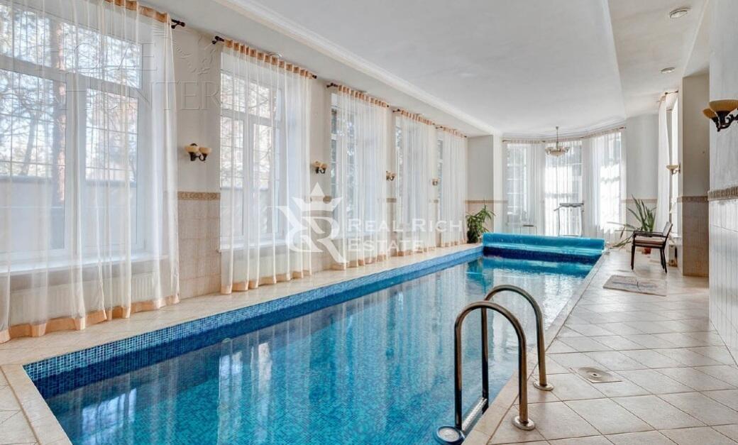 2-этажный коттедж 650 м² с отделкой