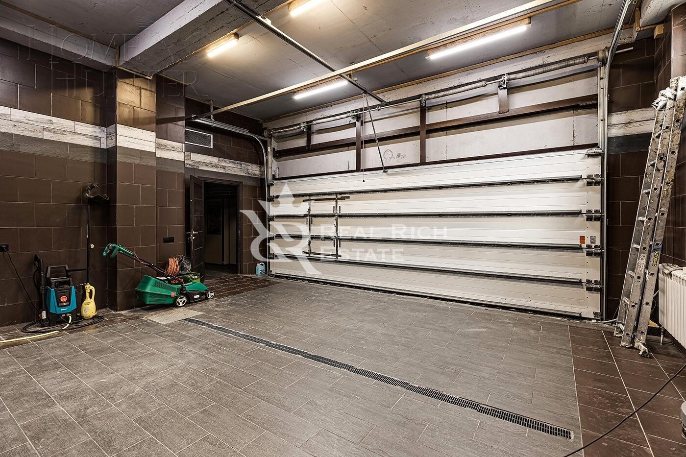 2-этажный коттедж 488 м² с отделкой