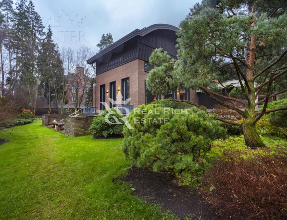 2-этажный коттедж 1 200 м² с отделкой