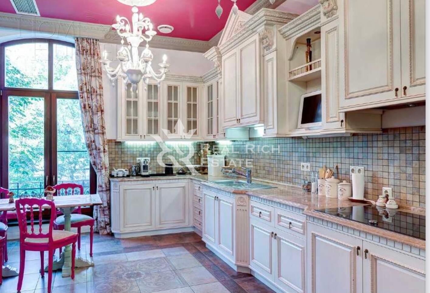 2-этажный коттедж 806 м² с отделкой