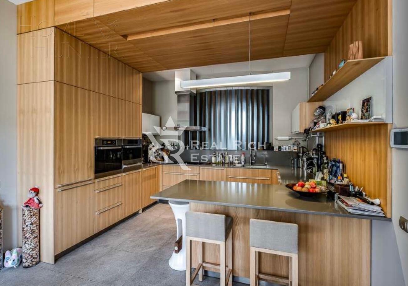 2-этажный коттедж 700 м² с отделкой