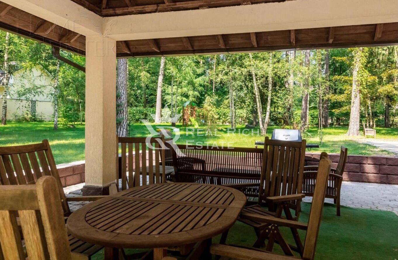 2-этажный коттедж 850 м² с отделкой